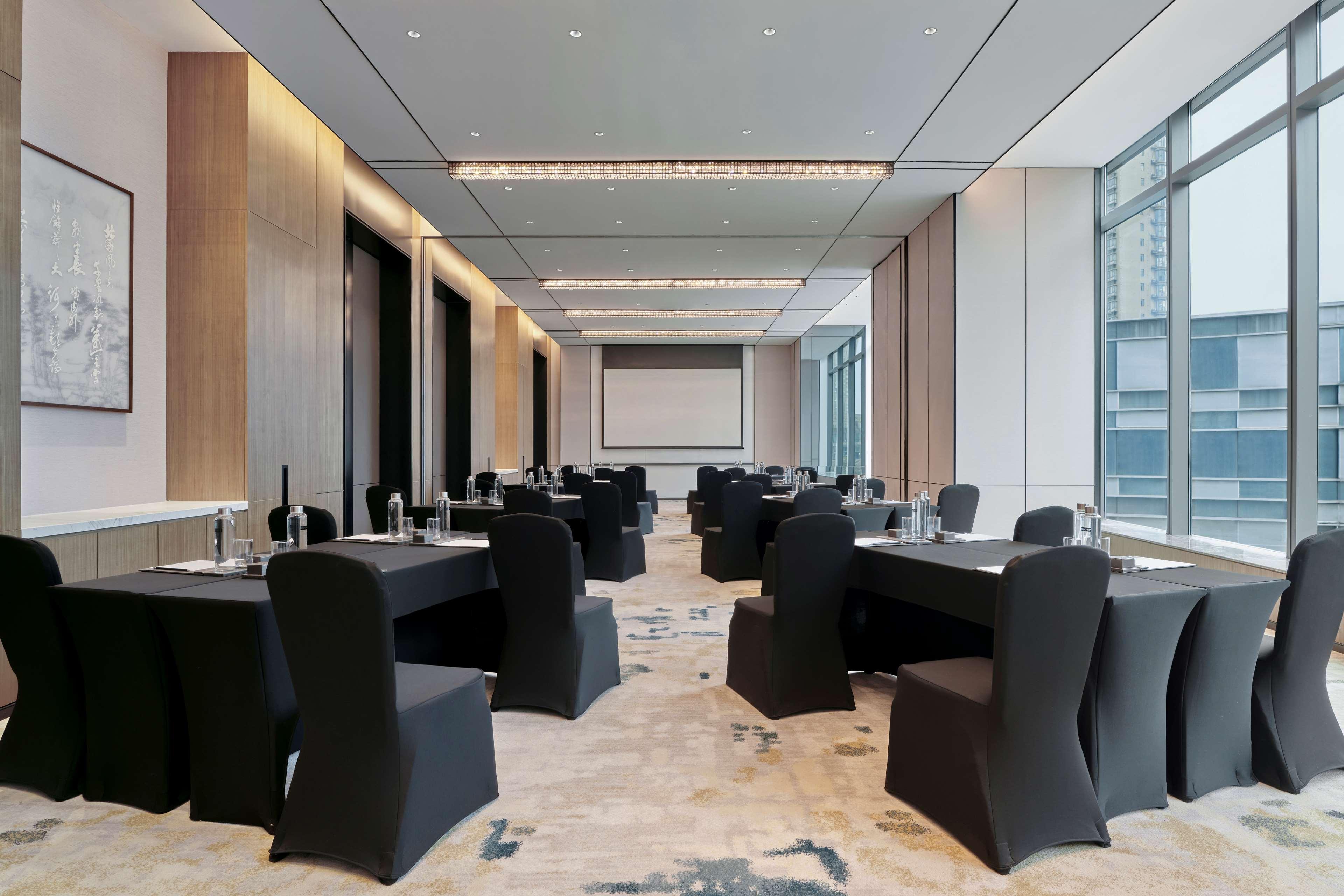 Hilton Changsha Riverside Exterior photo